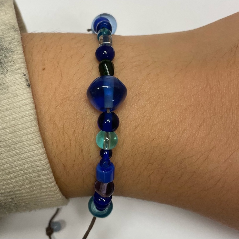 Handmade adjustable bead braclet